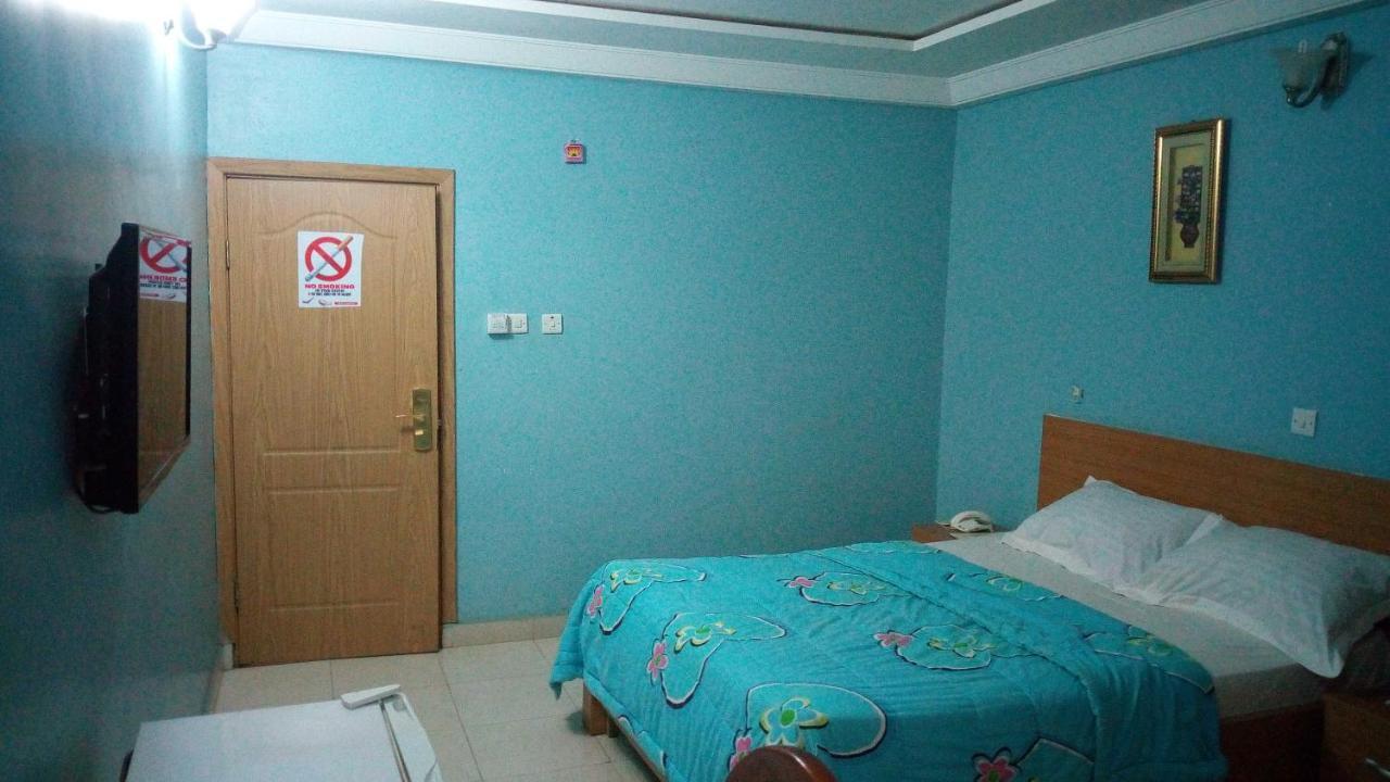 איבאדן Mataan Hotel And Suites מראה חיצוני תמונה