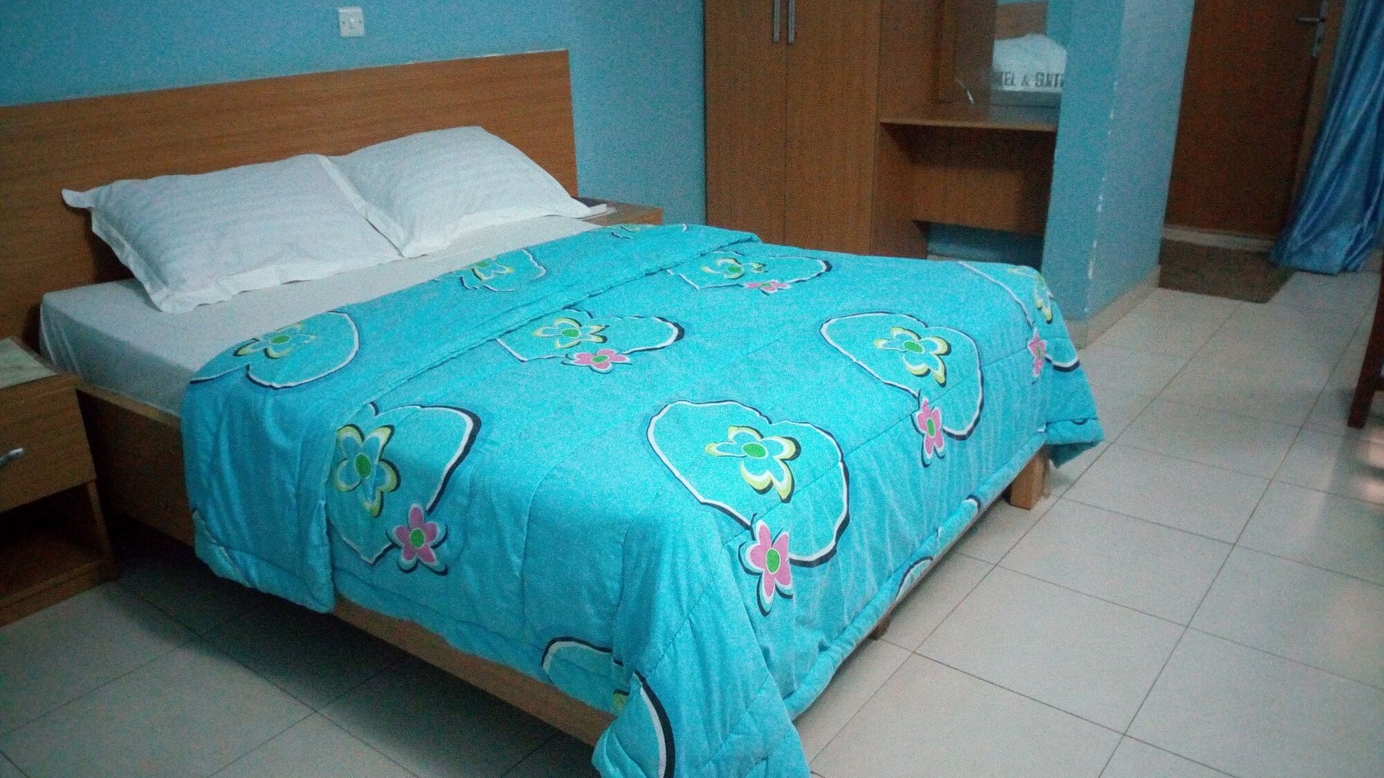 איבאדן Mataan Hotel And Suites מראה חיצוני תמונה